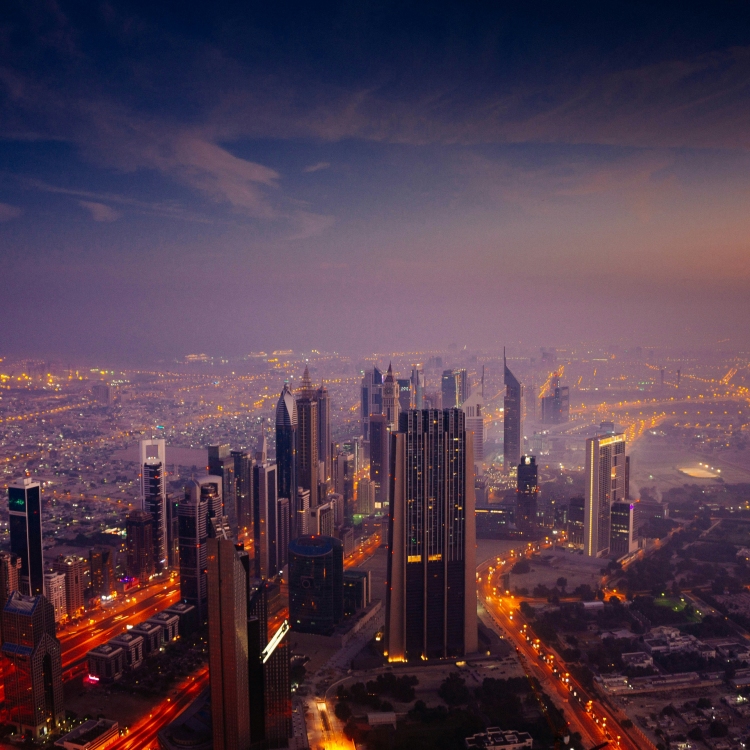 Gün doğumunda Dubai